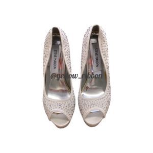 NEW Steve Madden Satin Heels